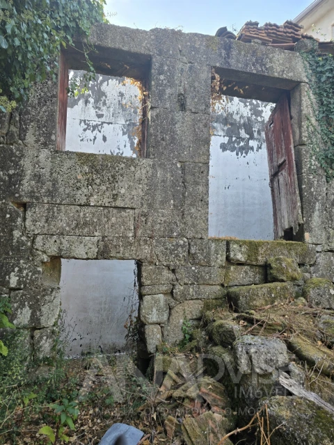 Moradia T2 para Venda em São João de Lourosa