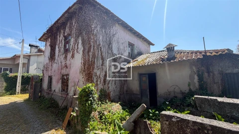 Moradia T1 para Venda em Nespereira e Casais
