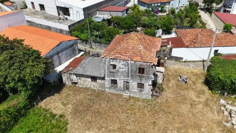 Moradia T1 para Venda em Nespereira e Casais