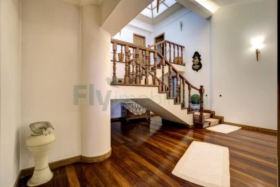Moradia T7 para Venda em Costa