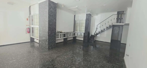 Loja para Arrendamento em São João Baptista e Santa Maria dos Olivais