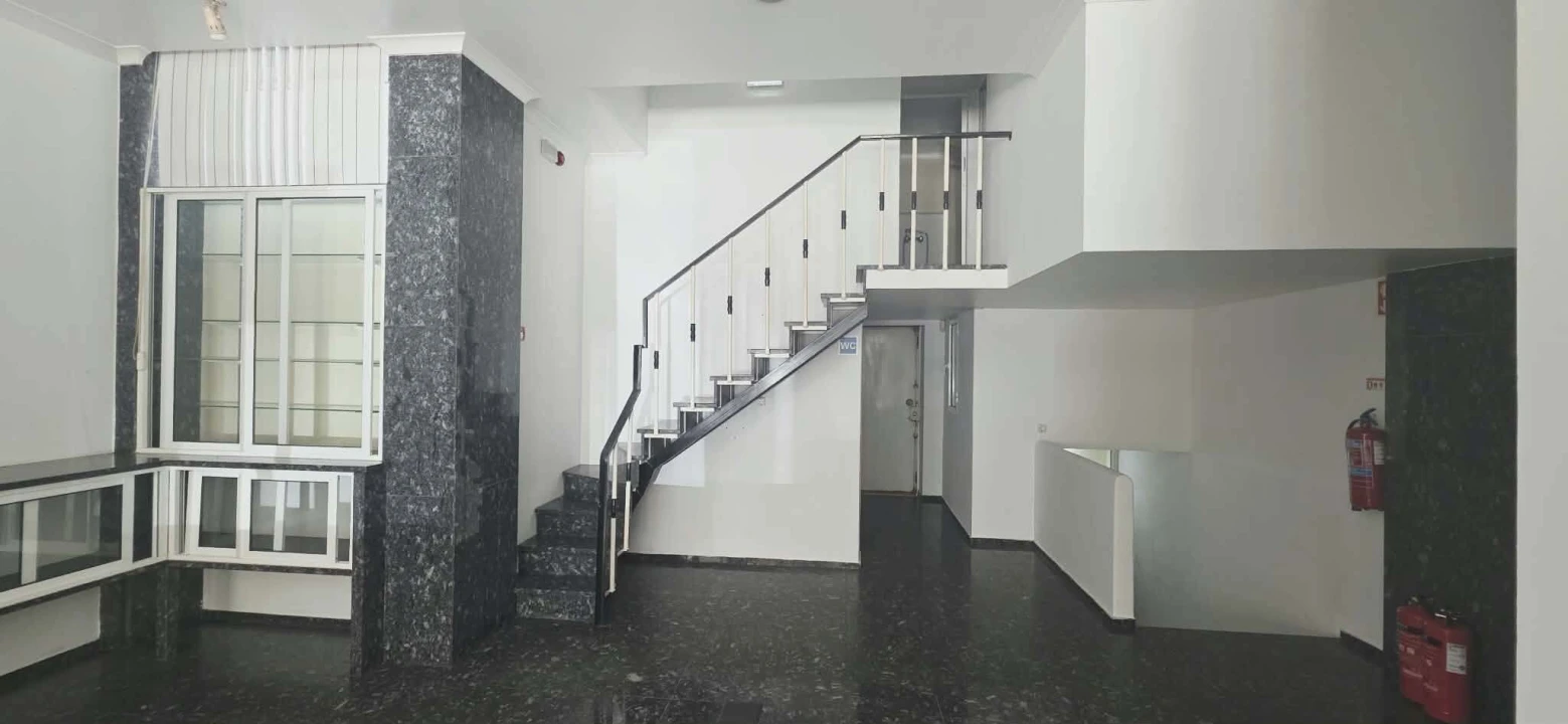 Loja para Arrendamento em São João Baptista e Santa Maria dos Olivais Foto 7