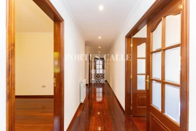 Moradia T5 para Venda em Mateus