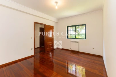 Moradia T5 para Venda em Mateus