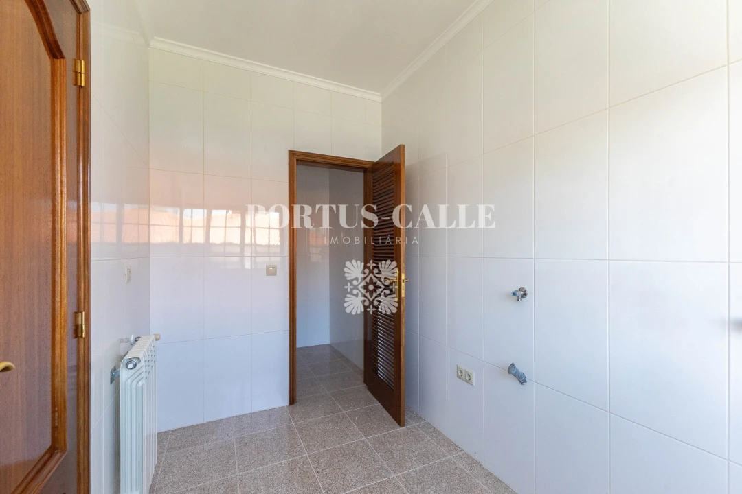 Moradia T5 para Venda em Mateus Foto 14