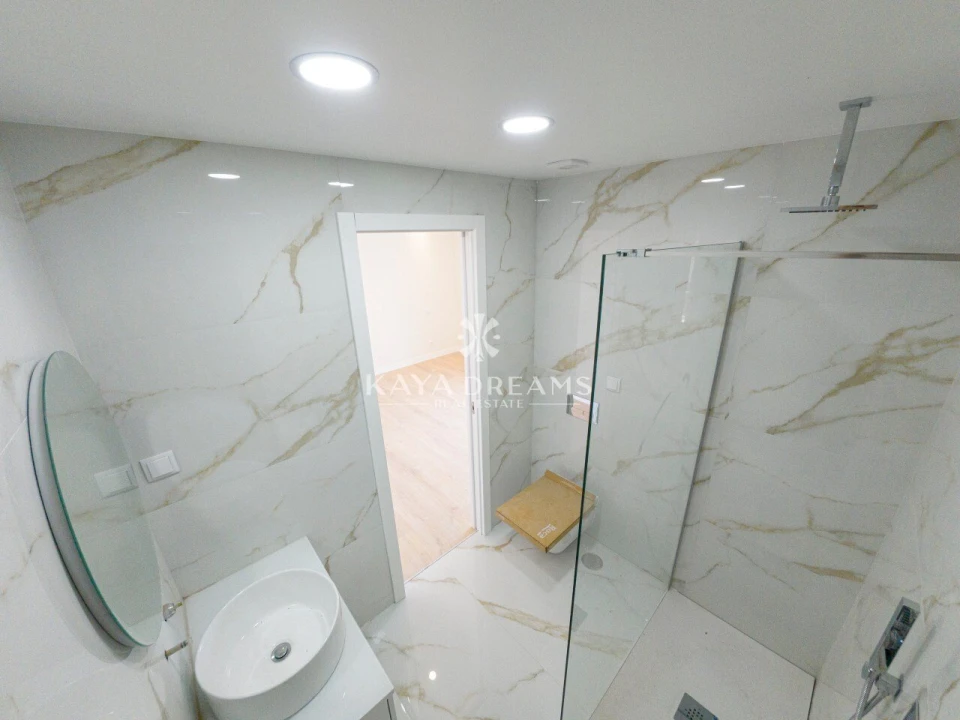 Moradia T5 para Venda em Pontinha e Famões Foto 18