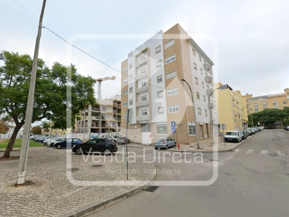 Garagem para Venda em Setubal (São Sebastião) Foto 12