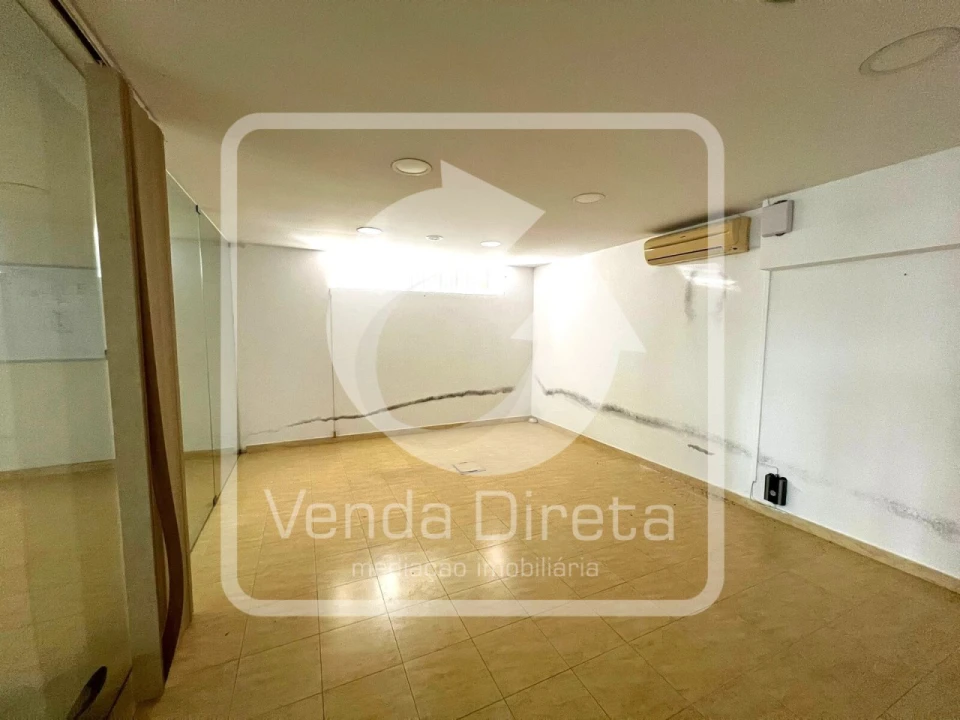 Garagem para Venda em Setubal (São Sebastião) Foto 10