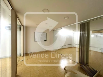 Garagem para Venda em Setubal (São Sebastião)
