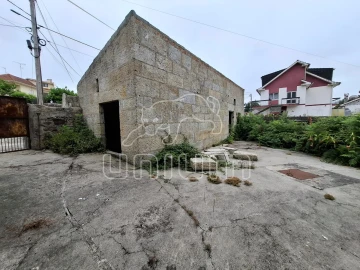 Moradia T5 para Venda em Vila Nova de Anha