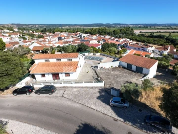 Moradia T5 para Venda em Vila Nova da Barquinha