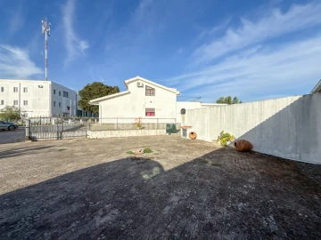 Moradia T5 para Venda em Vila Nova da Barquinha