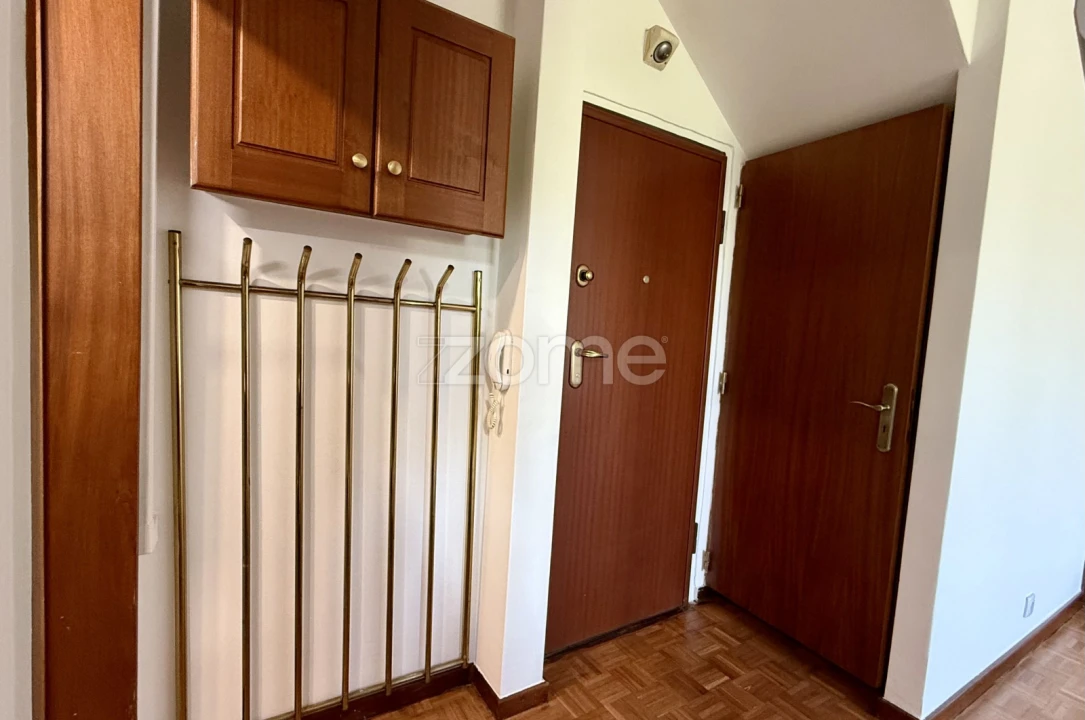 Apartamento T4 para Arrendamento em Avenidas Novas Foto 3