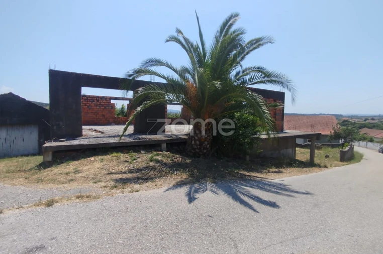 Moradia T3 para Venda em Soure Foto 4