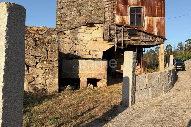 Moradia T3 para Venda em Real Foto 3