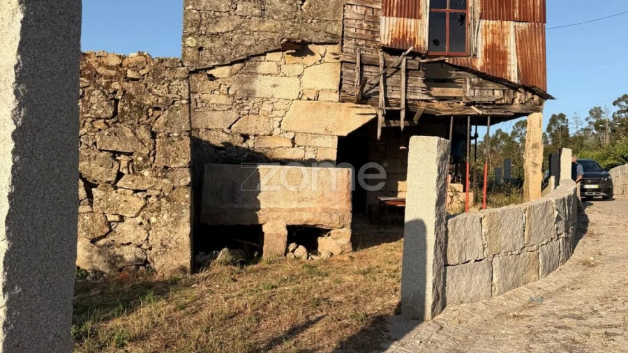 Moradia T3 para Venda em Real