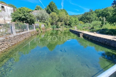 Moradia T2 para Venda em Castanheira de Pêra e Coentral