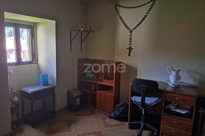 Moradia T2 para Venda em Castanheira de Pêra e Coentral