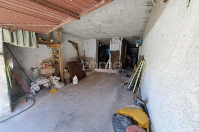 Moradia T2 para Venda em Castanheira de Pêra e Coentral
