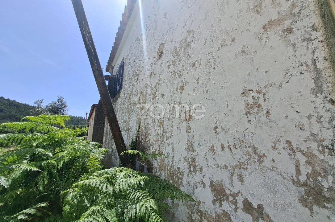 Moradia T2 para Venda em Castanheira de Pêra e Coentral Foto 7