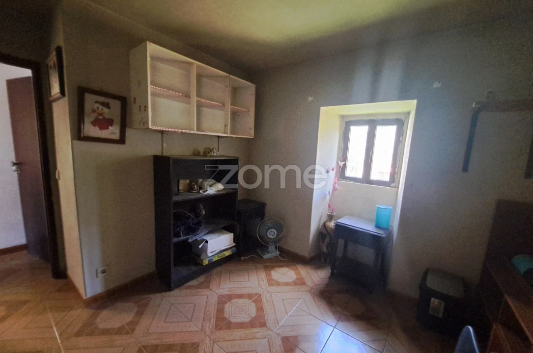 Moradia T2 para Venda em Castanheira de Pêra e Coentral Foto 37