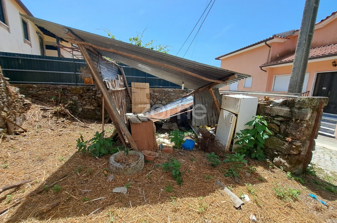 Moradia T2 para Venda em Castanheira de Pêra e Coentral Foto 39