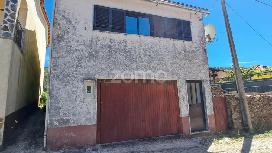 Moradia T2 para Venda em Castanheira de Pêra e Coentral