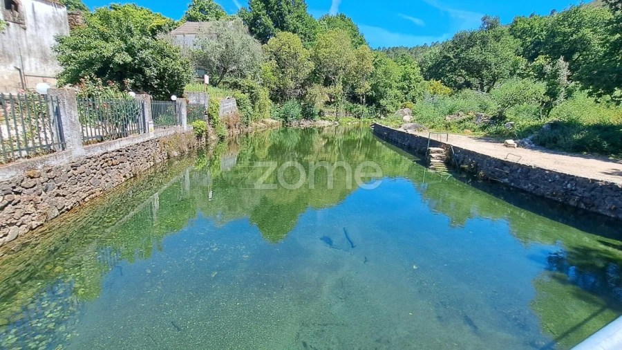 Moradia T2 para Venda em Castanheira de Pêra e Coentral