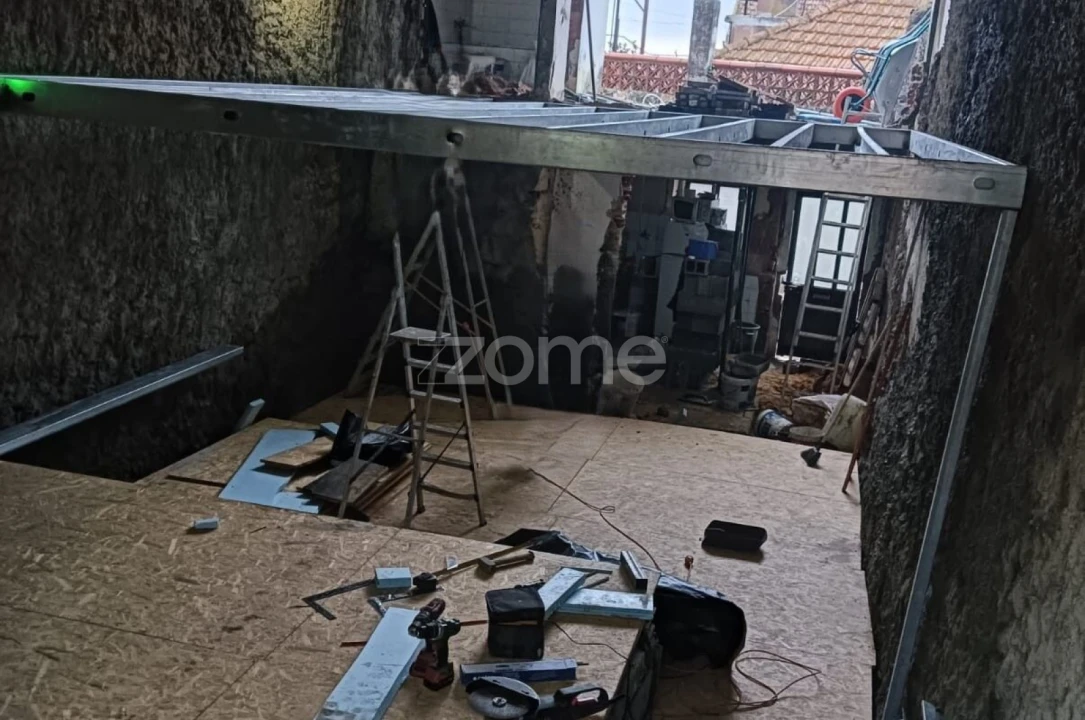 Moradia T3 para Venda em Amiais de Baixo Foto 8