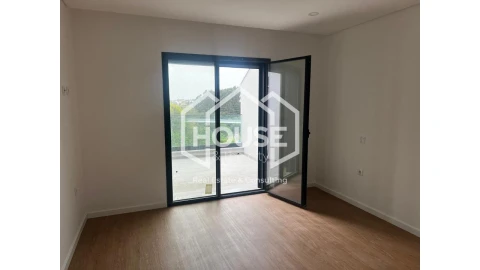 Apartamento T2 para Venda em Esgueira