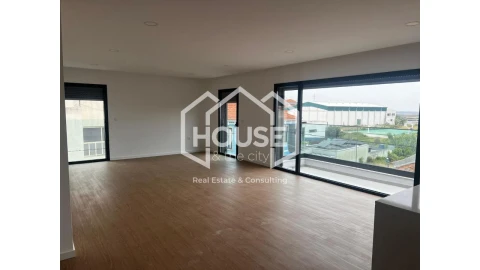 Apartamento T2 para Venda em Esgueira