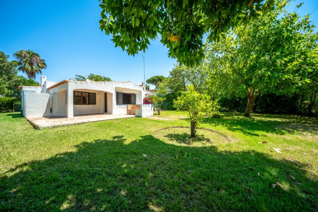 Moradia T2 para Venda em Albufeira e Olhos de Água Foto 1