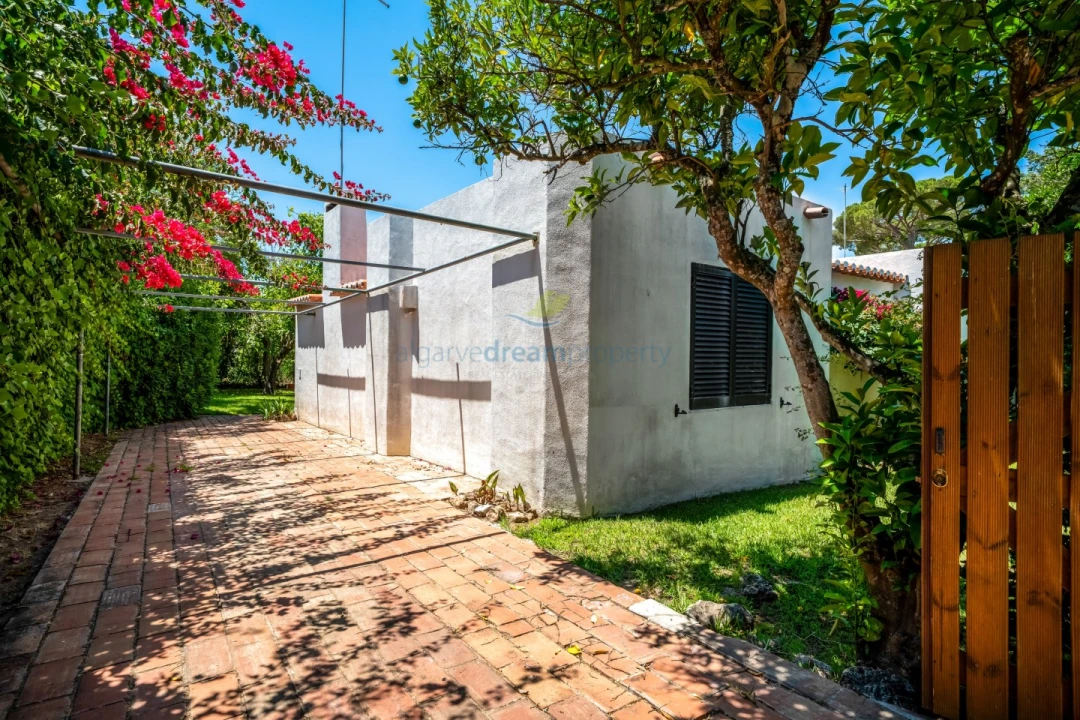 Moradia T2 para Venda em Albufeira e Olhos de Água Foto 31