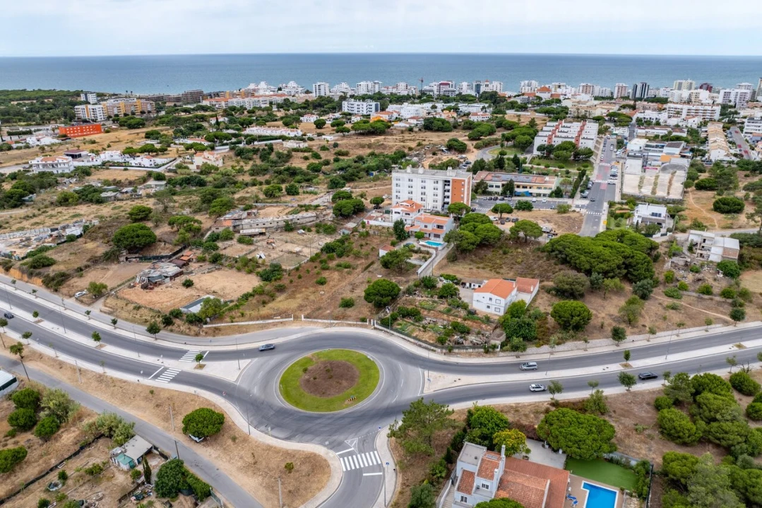 Terreno para Venda em Quarteira Foto 9