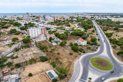 Terreno para Venda em Quarteira