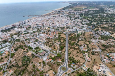 Terreno para Venda em Quarteira