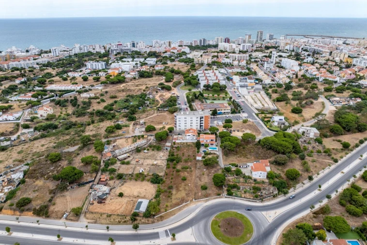 Terreno para Venda em Quarteira Foto 10