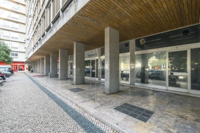 Loja para Arrendamento em Alvalade