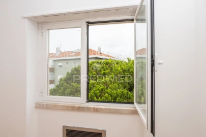 Apartamento T3 para Venda em Algés, Linda-A-Velha e Cruz Quebrada-Dafundo
