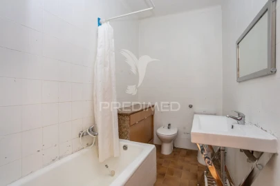 Apartamento T3 para Venda em Algés, Linda-A-Velha e Cruz Quebrada-Dafundo