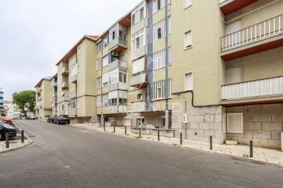 Apartamento T3 para Venda em Algés, Linda-A-Velha e Cruz Quebrada-Dafundo