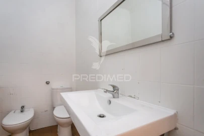 Apartamento T3 para Venda em Algés, Linda-A-Velha e Cruz Quebrada-Dafundo
