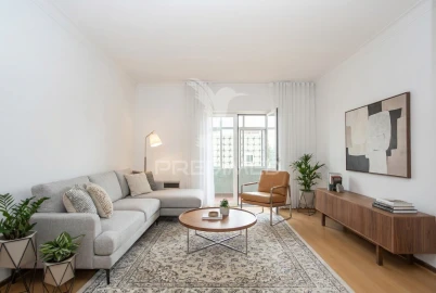 Apartamento T3 para Venda em Algés, Linda-A-Velha e Cruz Quebrada-Dafundo