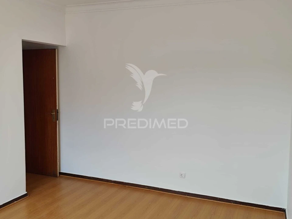 Apartamento T3 para Venda em Algés, Linda-A-Velha e Cruz Quebrada-Dafundo Foto 4