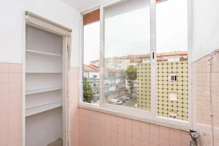 Apartamento T3 para Venda em Algés, Linda-A-Velha e Cruz Quebrada-Dafundo Foto 5