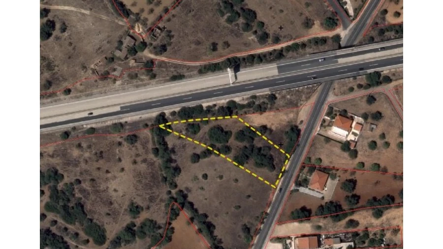 Terreno para Venda em Ferreiras