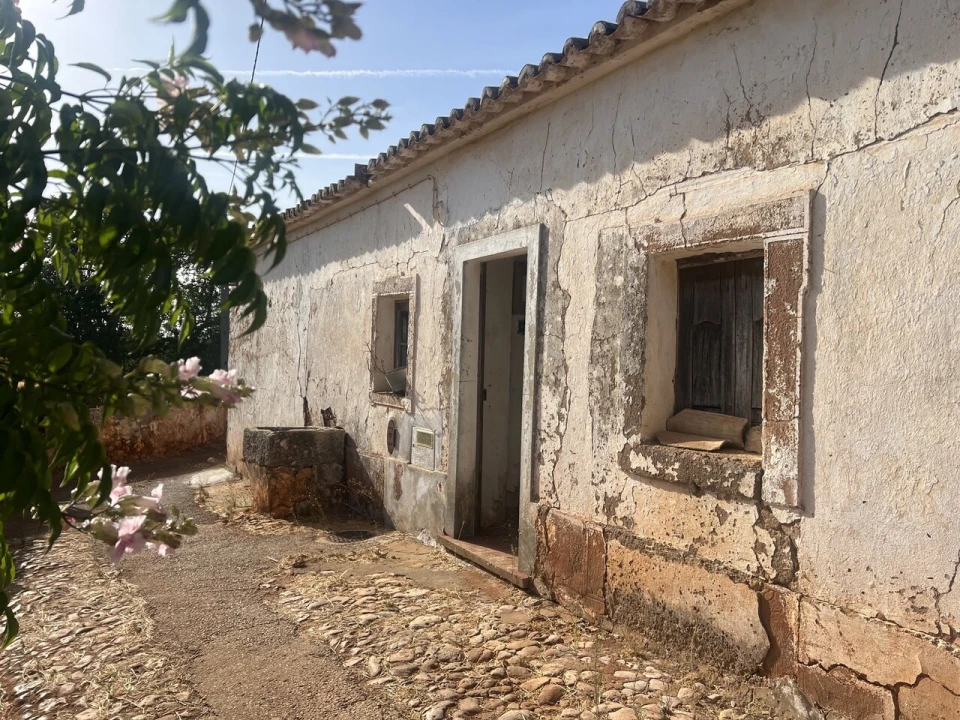 Moradia T2 para Venda em São Bartolomeu de Messines Foto 2