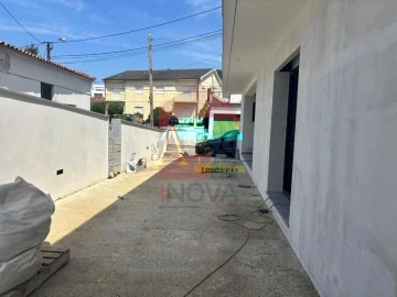 Moradia T3 para Venda em Ferreiros e Gondizalves