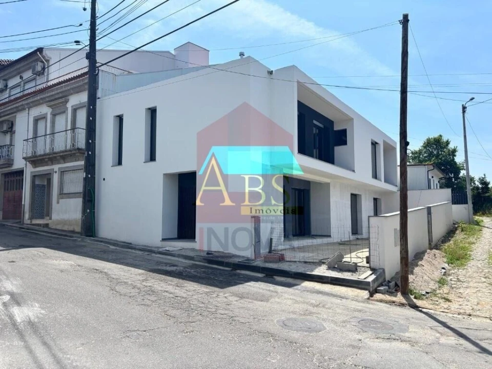 Moradia T3 para Venda em Ferreiros e Gondizalves Foto 1
