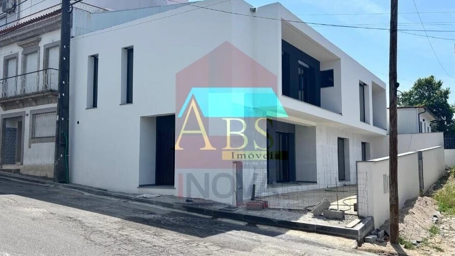 Moradia T3 para Venda em Ferreiros e Gondizalves